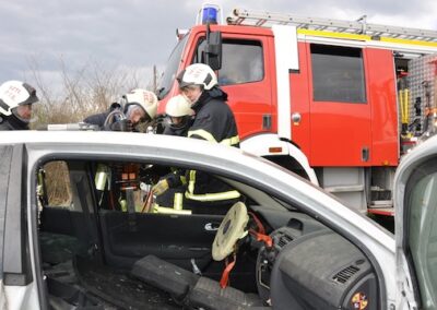 Hétvégi roncsvágási gyakorlat – sikeres vizsgával