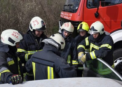 Hétvégi roncsvágási gyakorlat – sikeres vizsgával