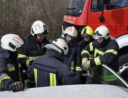 Hétvégi roncsvágási gyakorlat – sikeres vizsgával